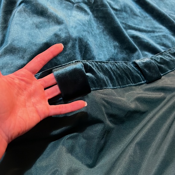 Luxury Velvet Teal / Peacock Blackout Curtains Floor Length - Picture 3 of 6